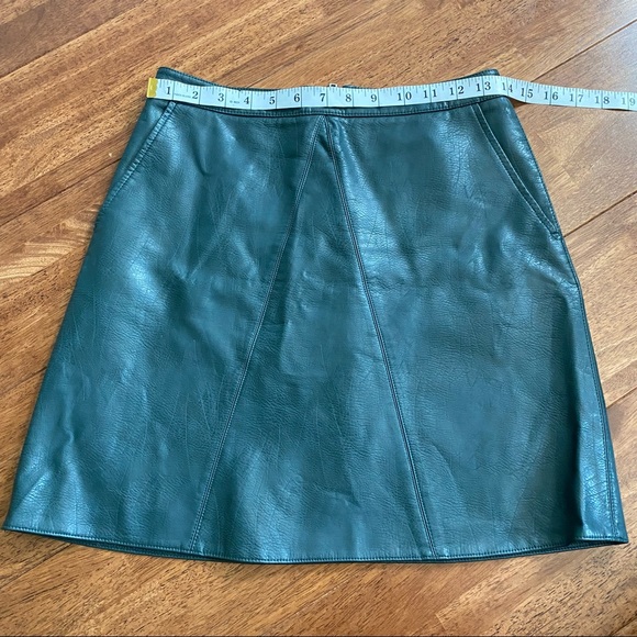 Zara Hunter Green Faux Leather A-line Skirt Small - Picture 11 of 13